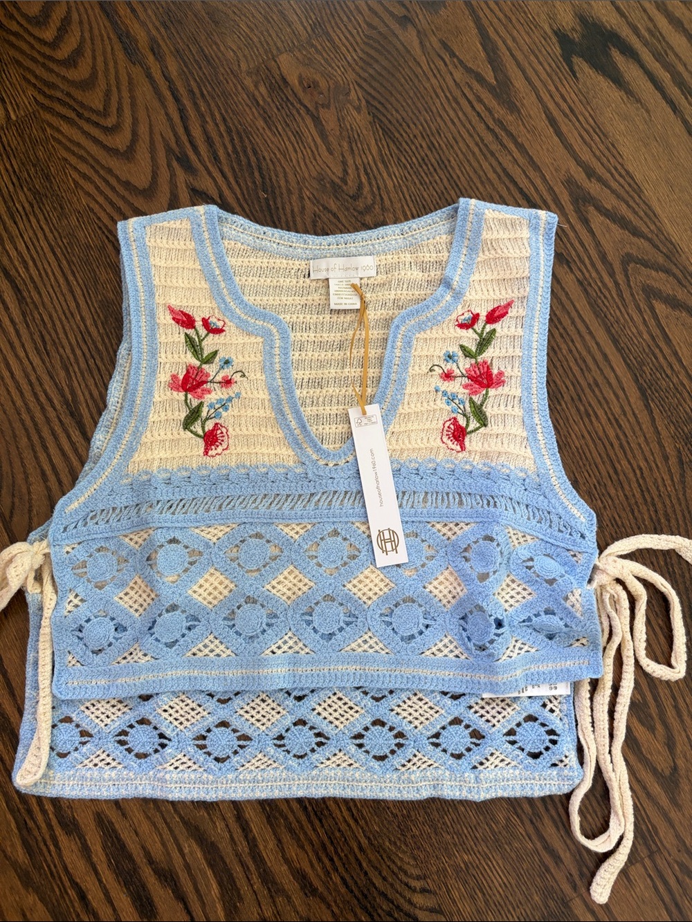 NWT House of Harlow Crochet Tie-Side Sweater Tank